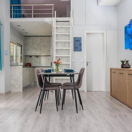 Electra Modern Apartment With Cozy Garden Heraklion  Bagian luar foto