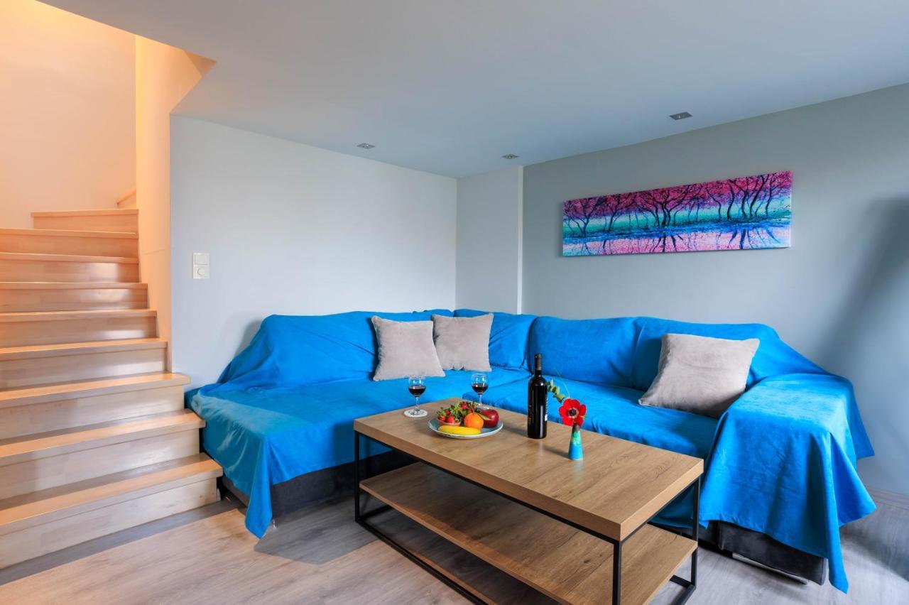 Electra Modern Apartment With Cozy Garden Heraklion  Bagian luar foto